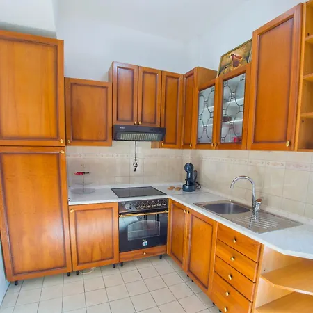 Villa Herzegovina *